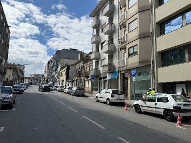 Apartamento T2 à venda na Rua do Padre António Vieira