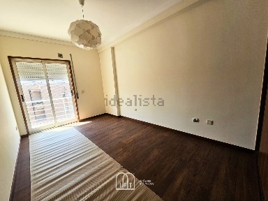 Apartamento T2 à venda na Rua Afonso Gonçalves Baldaia
