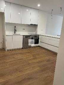 Apartamento T2 à venda na Avenida da Boavista, 1681