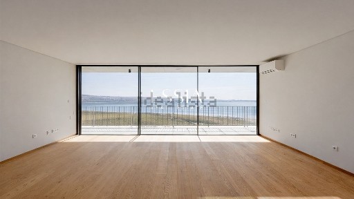 Apartamento T2 à venda em Freixo