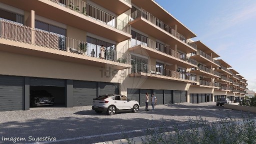 Apartamento T2 à venda na Rua Annes de Oliveira