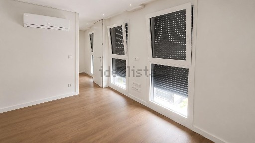 Apartamento T1 à venda na Rua Silva Brinco