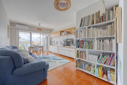 Apartamento T2 à venda na Praça da Corujeira