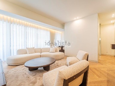 Apartamento T3 à venda em Aliados - Clérigos - Carlos Alberto