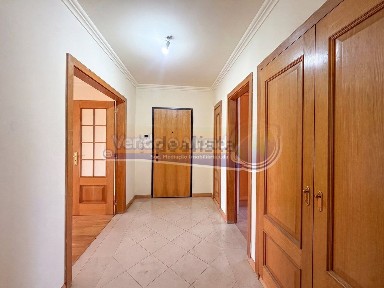 Apartamento T3 à venda em Samora Correia