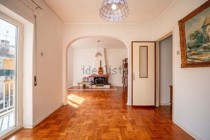 Apartamento T3 à venda na Rua Santa Iria, 20