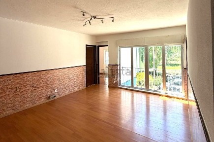 Apartamento T3 à venda em Massamá