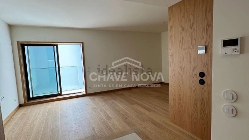 Apartamento T0 à venda na Rua da Fábrica Social