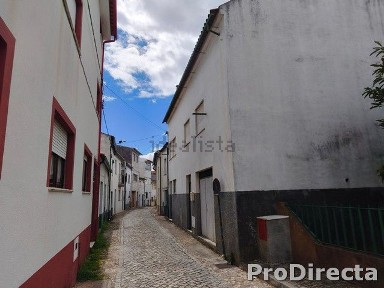 Côja e Barril de Alva, Rua Moitas, 37