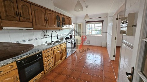 Apartamento T4 à venda em Nossa Senhora de Fátima