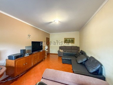 Apartamento T2 à venda na Rua Cidade de Penafiel, 33