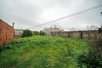 Moradia independente à venda em Covões e Camarneira