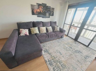 Apartamento T3 à venda na Rua Rafael Bordalo Pinheiro