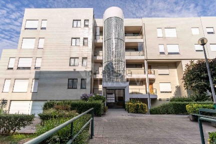 Apartamento T3 à venda na Praceta Xavier Pinheiro