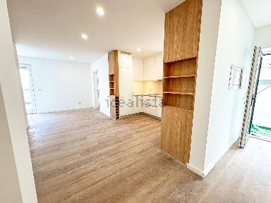 Apartamento T3 à venda na Rua General Humberto Delgado
