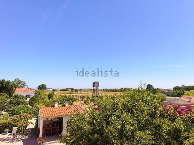 Apartamento T4 à venda na Estrada Nacional 367