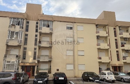 Apartamento T3 à venda em São João Baptista