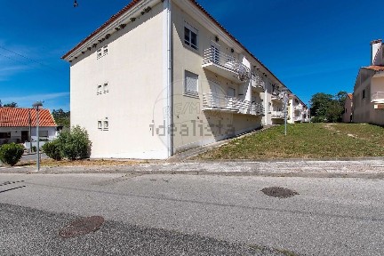 Apartamento T3 à venda na Rua General Humberto Delgado