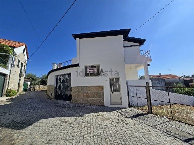 Moradia independente à venda na Rua Padre Abilio Fernandes, 4