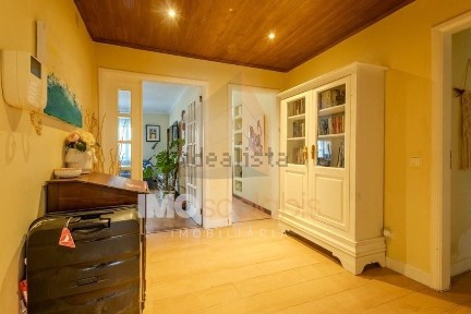 Apartamento T4 à venda na Rua do Colégio Militar, 18