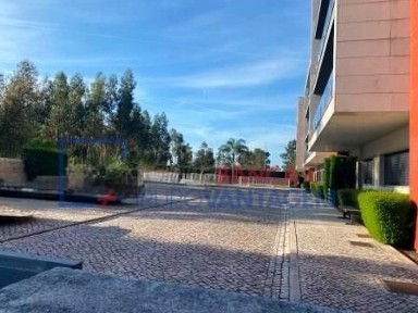Apartamento T4 à venda em Nossa Senhora de Fátima