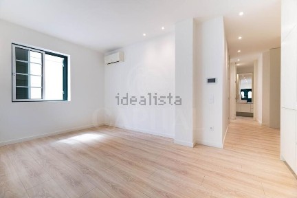 Apartamento T2 à venda na Rua Almirante Cândido dos Reis s/n