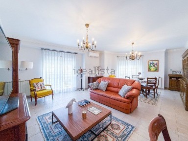 Apartamento T4 à venda em Nossa Senhora de Fátima