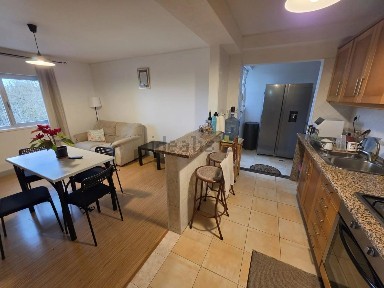 Apartamento T4 à venda na Rua Manuel Simões Pinho, 2
