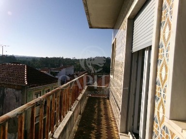 Apartamento T3 à venda em Amiais de Baixo