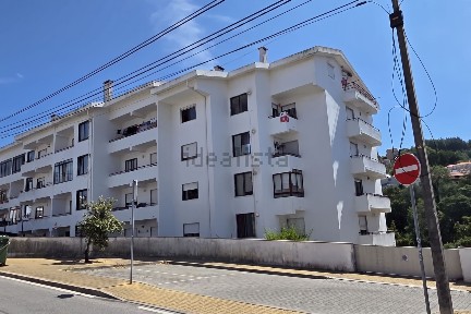 Duplex à venda na Rua Vitorino Nemésio