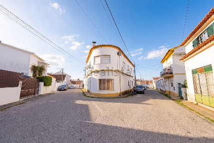 Apartamento T4 à venda na Rua de Santo António