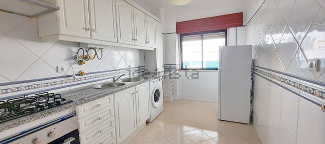 Apartamento T2 à venda em Nossa Senhora Misericórdias