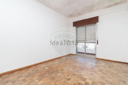 Apartamento T3 à venda na Rua da Lezíria