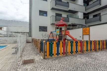 Apartamento T3 à venda na Rua de São Tomé e Príncipe