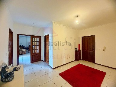 Apartamento T3 à venda em Campo