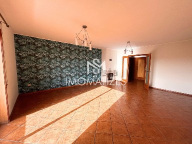 Apartamento T2 à venda na Rua Lousado