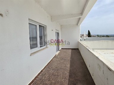 Apartamento T3 à venda em São Vicente - São João - Alferrarede