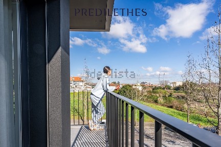 Apartamento T3 à venda na Rua de Muniche & Rua das Camélias s/n