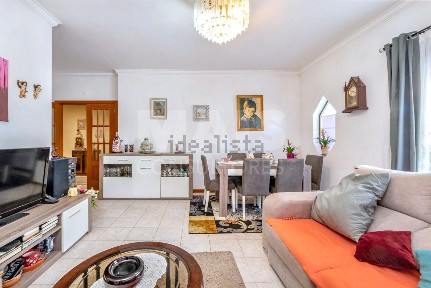 Apartamento T3 à venda na Rua do Brejinho