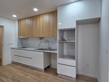 Apartamento T3 à venda na Rua José Afonso