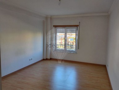 Apartamento T3 à venda em Samora Correia