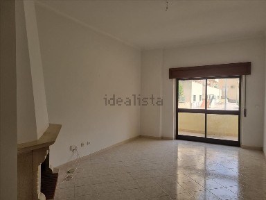Apartamento T3 à venda no Largo Nossa Senhora da Piedade