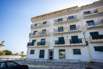 Apartamento T2 à venda na Rua da Esteveira