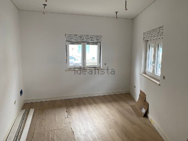 Apartamento T3 à venda na Rua Irmãs Sigéa