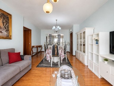 Apartamento T4 à venda na Alameda Manuel D'Arriaga, 76