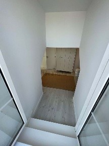 Apartamento T2 à venda na Praça Visconde Serra do Pilar s/n
