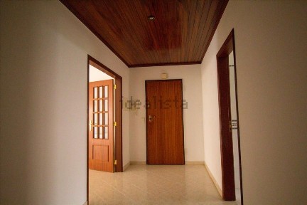 Apartamento T3 à venda no Largo Nossa Senhora da Piedade