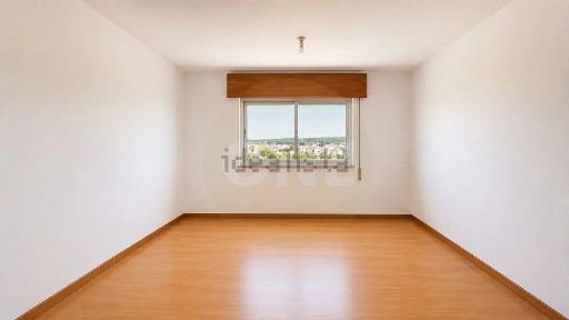 Apartamento T1 à venda na Rua Violetas