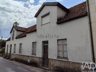Moradia independente à venda em Covas e Vila Nova de Oliveirinha
