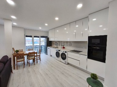 Apartamento T3 à venda na Rua Carlos Maria Pereira, 19